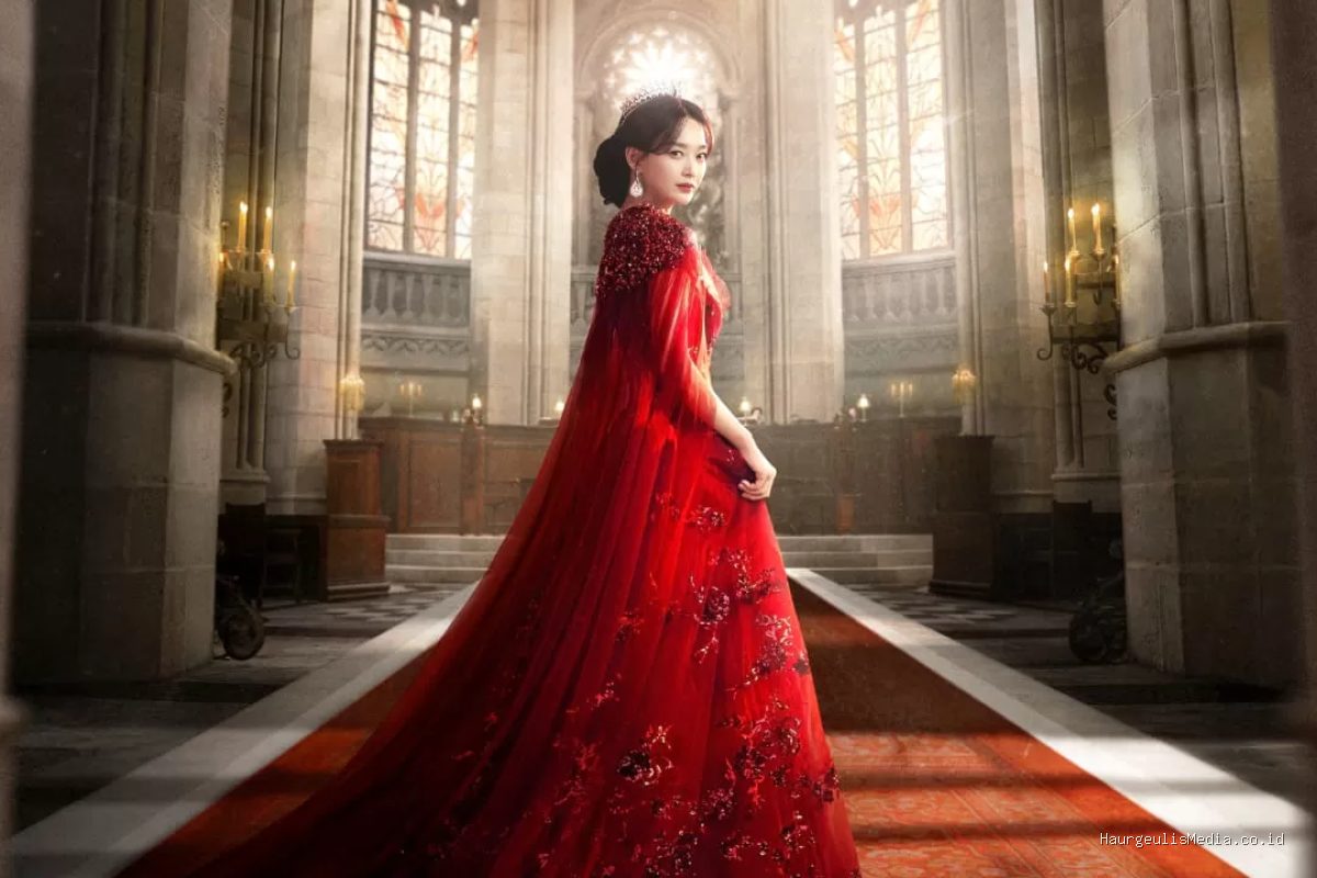 Poster Perdana The Remarried Empress Dirilis, Penampilan Shin Min Ah Sebagai Navier Tuai Perhatian