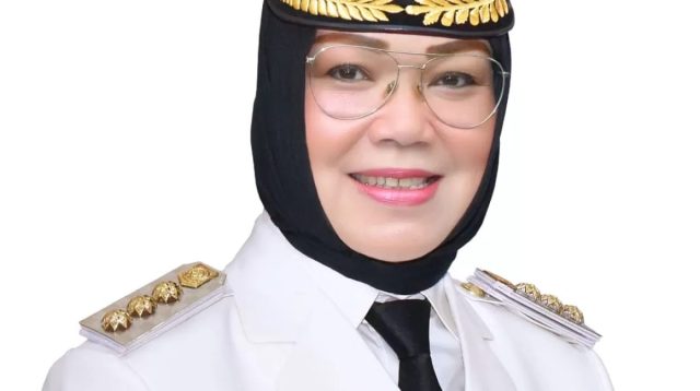 Profil Bupati Sukoharjo Etik Suryani: Agama, Karier, dan Partai Politik