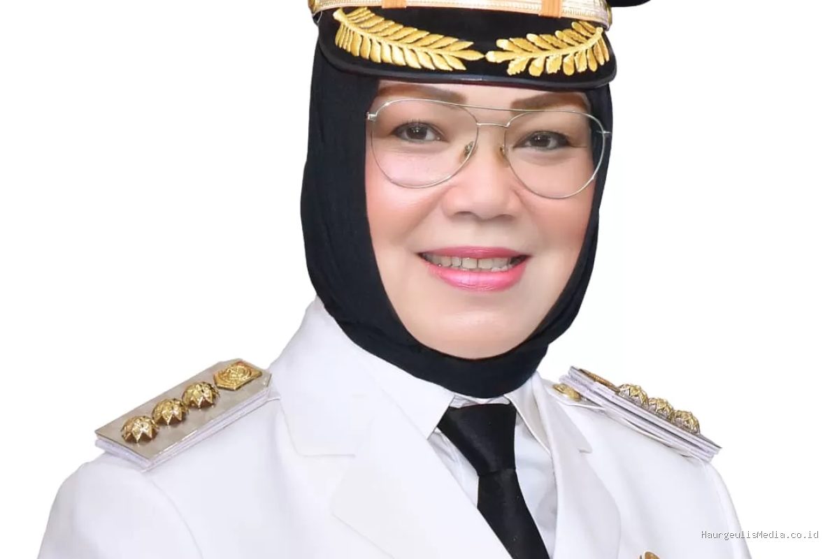 Profil Bupati Sukoharjo Etik Suryani: Agama, Karier, dan Partai Politik