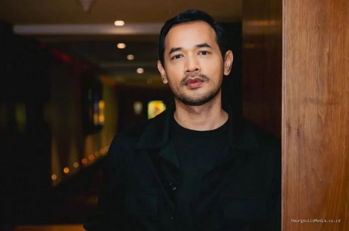 Siapa Pemeran Davin Mahesa di Wajah Cinta yang Lain? Ini Profil Oka Antara