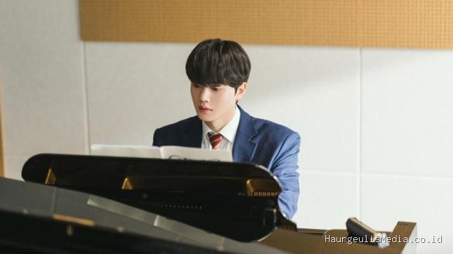Song Kang Perankan Pianis Perfeksionis di Drakor “Four Hands, Two Sonatas