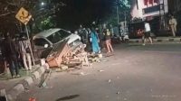 Tabrak Angkringan di Sindang, Pengemudi Ternyata Remaja 16 Tahun