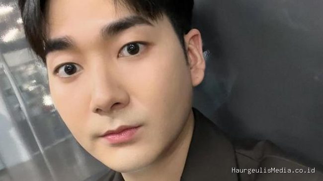 Aron Eks NU’EST Banting Setir Jadi Pekerja Kantoran, Ini Kisahnya