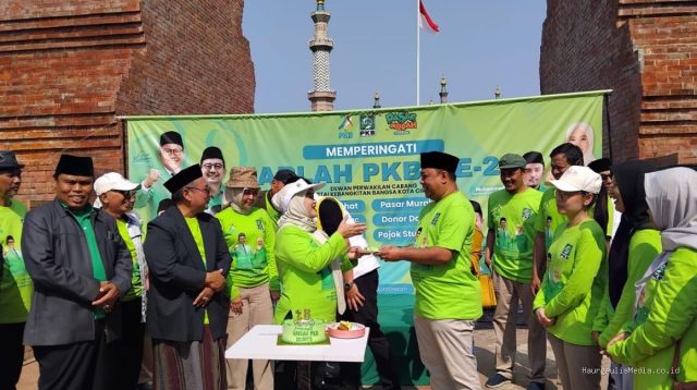 Harlah PKB ke-28 di Alun-Alun Kejaksan: Ribuan Massa Tumpah Ruah