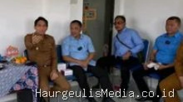 Indramayu Air PDAM Indramayu Mati, Bupati Lucky Hakim Blak-blakan: Hari Ini Saya Nggak Mandi 10 Agustus 2026, 18:50 WIB