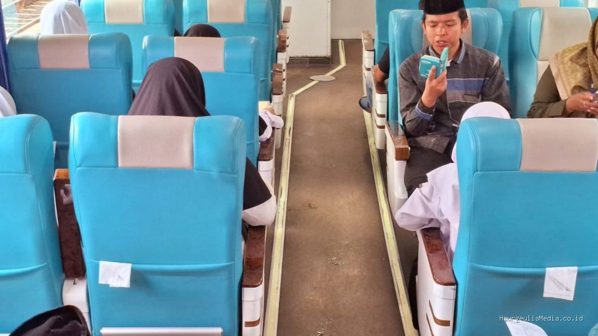 KAI Daop 3 Cirebon Ajak Anak Yatim Tahfidz Ngaji di Atas Kereta