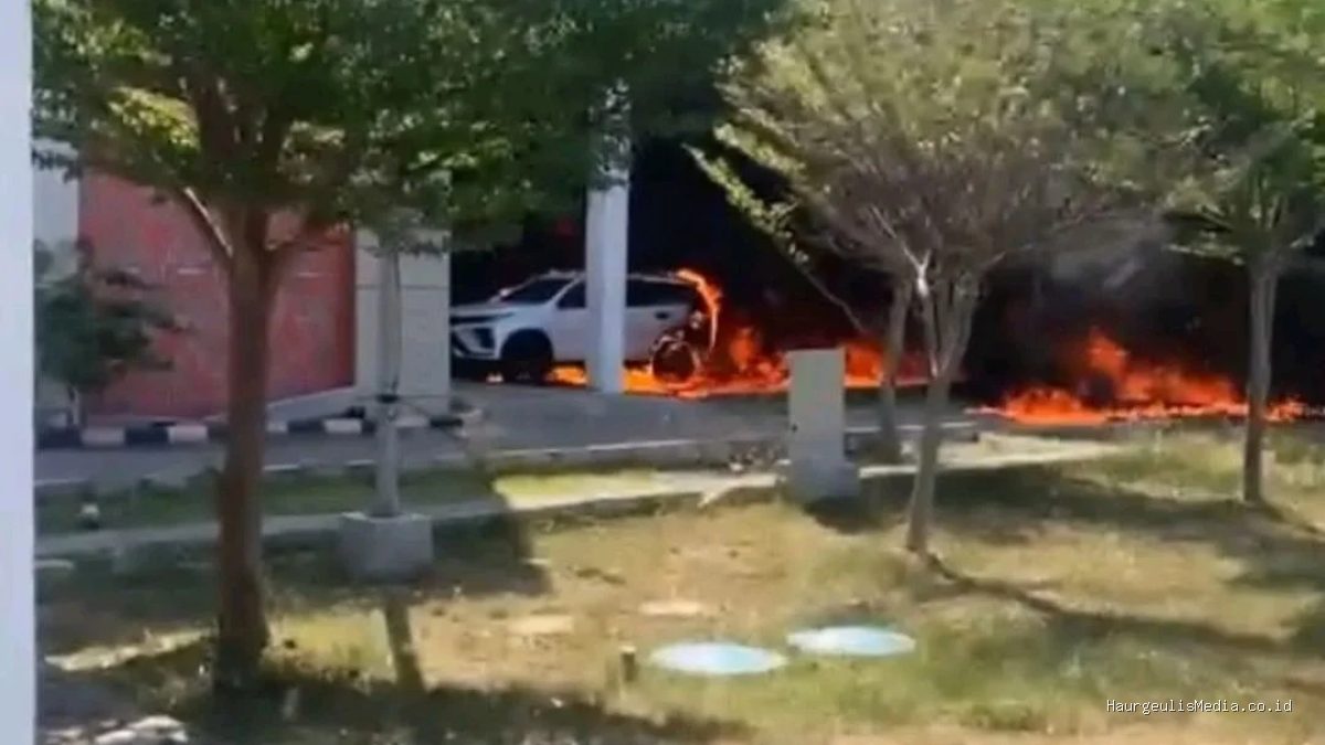 Kebakaran Hebat di Pelabuhan Karangsong: Polisi Selidiki Dugaan Percikan Solar