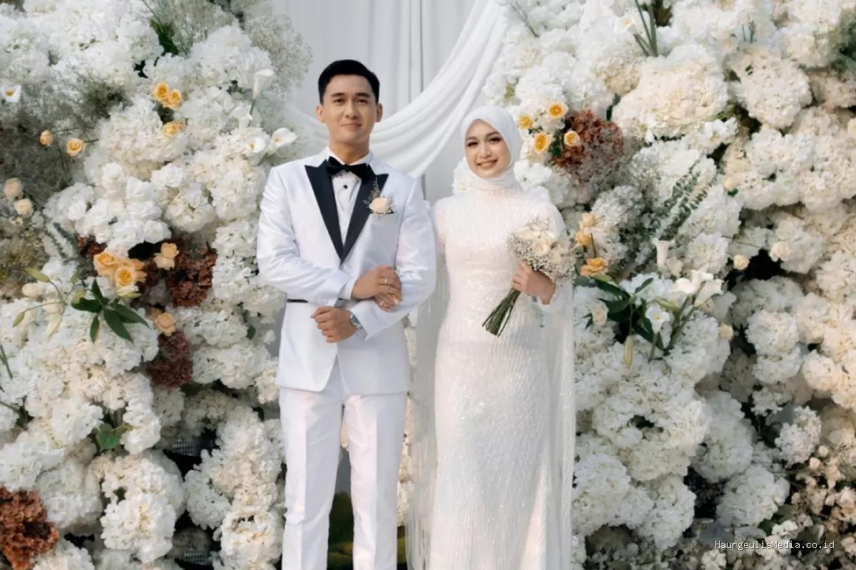 Mazaki Ahmad dan Dea Annisa: Kisah Cinta Lokasi Berujung Pernikahan