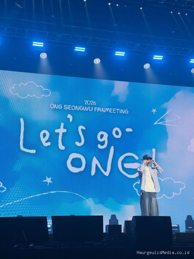 Potret Ong Seong Woo dalam fanmeeting 'Let's go-ONG' di Seoul yang akan berlanjut ke sejumlah kota besar di Asia.