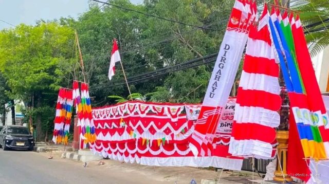 Pasar Bendera Indramayu Jelang HUT ke-81 RI: Pedagang Raup Rp20 Juta