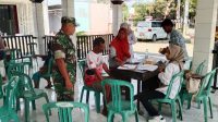 Skrining Massal TBC di Desa Tamansari: Puskesmas Lelea & Babinsa Bergerak Skrining Massal TBC di Desa Tamansari: Puskesmas Lelea & Babinsa Bergerak