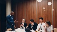 Soft Skills yang Dibutuhkan untuk Bersaing di Industri 4.0 Soft Skills yang Dibutuhkan untuk Bersaing di Industri 4.0