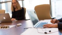 Strategi Efektif Menghadapi Rekan Kerja yang Sulit di Kantor Strategi Efektif Menghadapi Rekan Kerja yang Sulit di Kantor