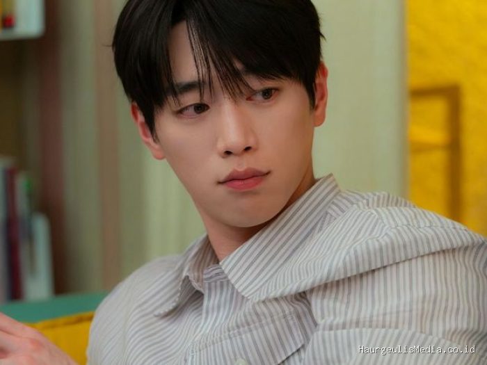 Seo Kang Jun bagikan tentang drama A Love Other Than Yours, mulai dari karakter yang ia perankan, alasannya membintangi drama ini, hingga chemistry-nya bersama Ahn Eun Jin.