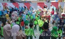 Merayakan HUT RI ke-81, Ratusan Siswa TK Aisyiyah Haurgeulis Gelar Lomba Tradisi