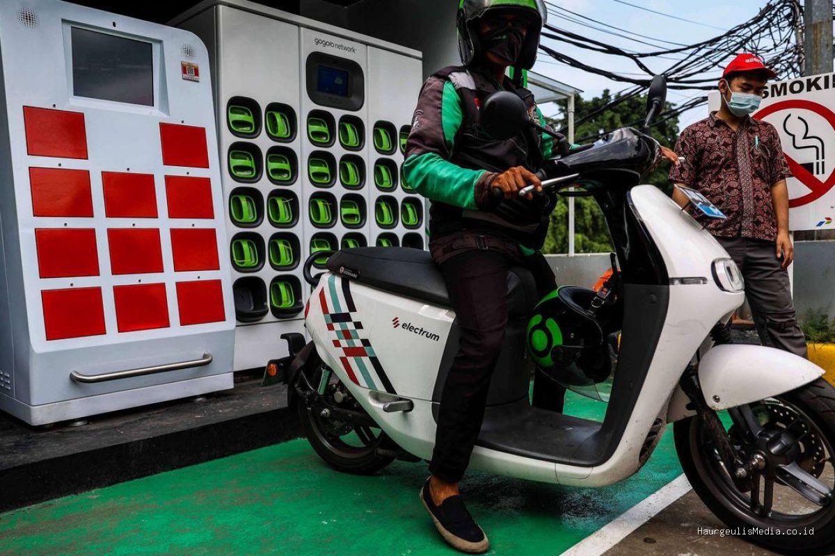 Motor Listrik Kehabisan Baterai di Jalan: Langkah Penanganan Tepat