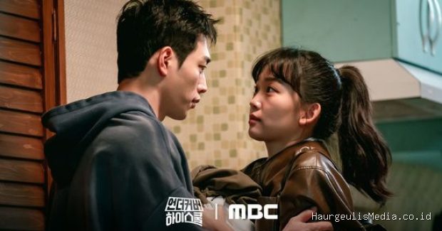 Jin Ki Joo dan Seo Kang Joon di Undercover High School/ Foto: MBC