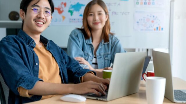Panduan Membangun Karier Profesional di Industri Kreatif