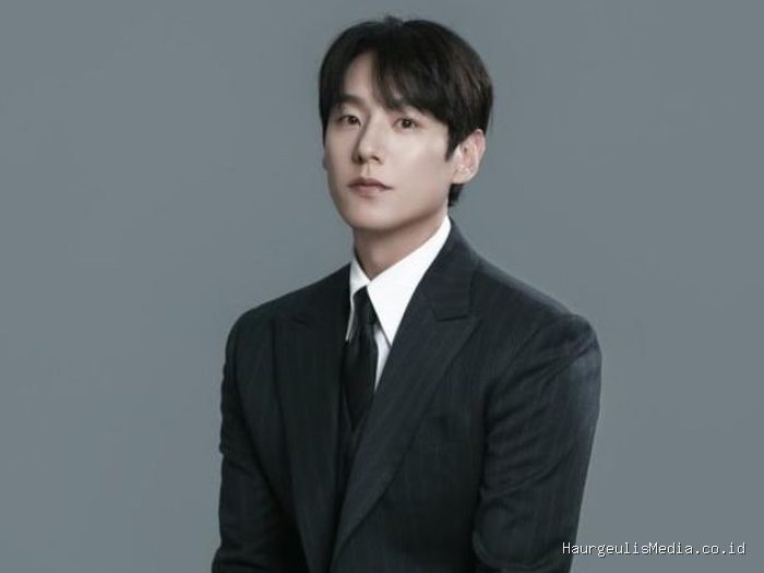 Kwak Si Yang dan Yoo Jiae Lovelyz dikabarkan telah berpacaran selama 1 tahun dan sekarang berencana melanjutkan hubungan mereka ke jenjang yang lebih serius. Mereka akan menikah pada 28 November 2026.