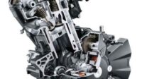 Perbedaan Perawatan Motor Injeksi vs Karburator, Mana Lebih Praktis?