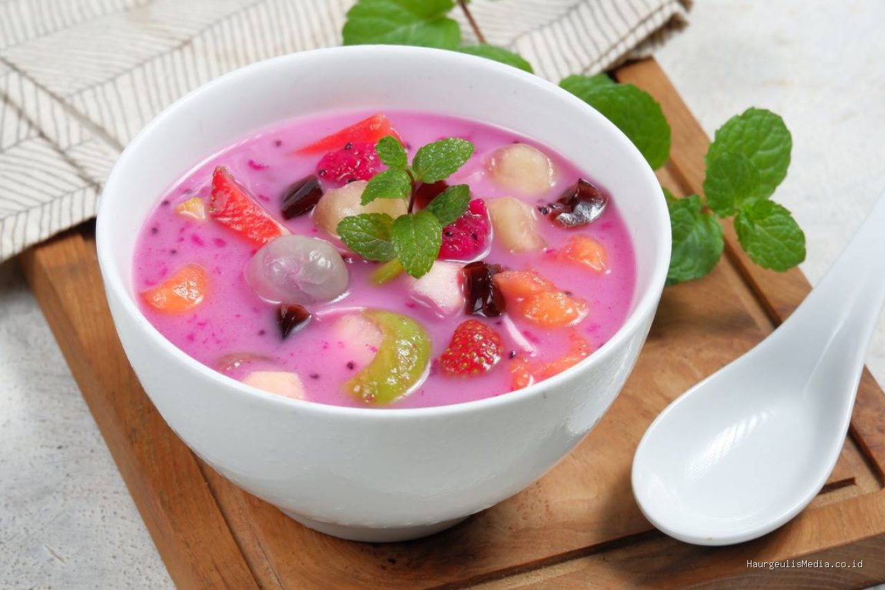 Resep Es Buah Segar Praktis untuk Menu Minuman Harian