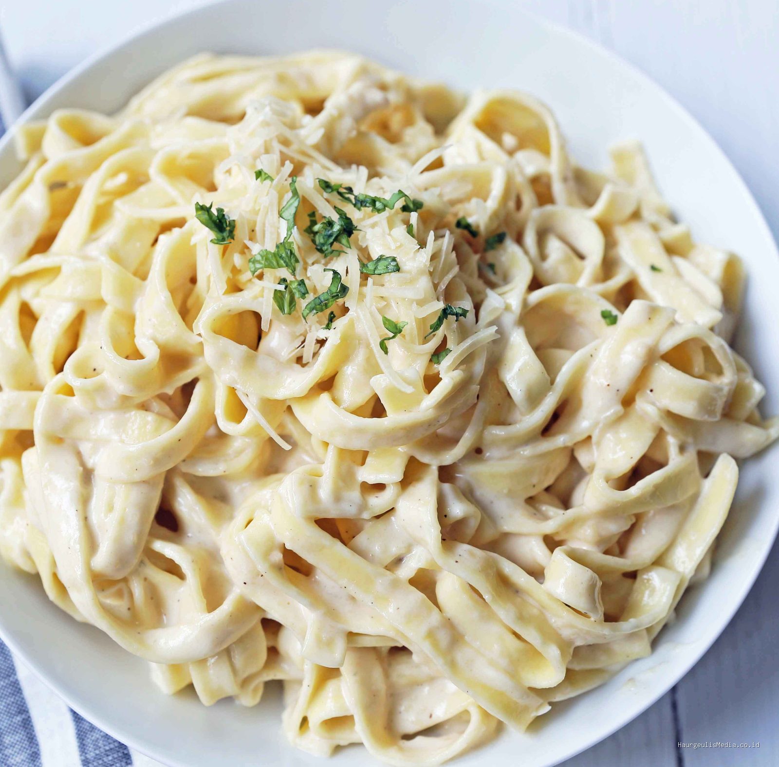 Resep Fettuccine Alfredo Creamy ala Restoran yang Mudah Dibuat