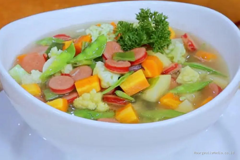 Resep Sayur Sop Bening Segar, Sehat, dan Mudah Dibuat di Rumah