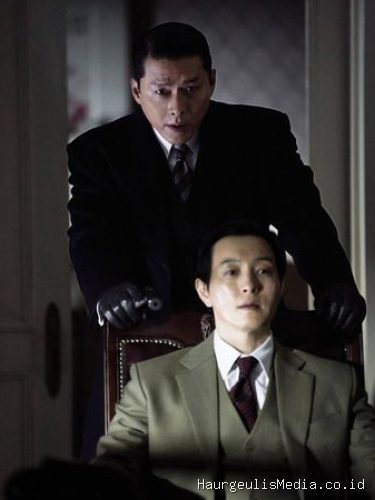 Hyun Bin dan Jung Sung Il di Made in Korea 2 / Foto: Disney+