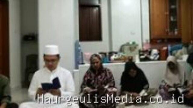 Tradisi Yasinan Malam Jumat di Desa Jamblang, Menjaga Solidaritas Warga Indramayu